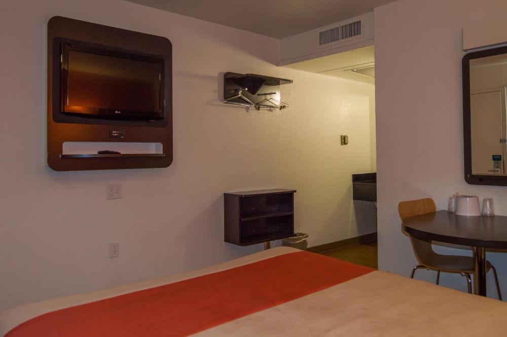 Motel 6-Ardmore, OK Image 38