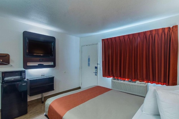 Motel 6-Ardmore, OK image 10