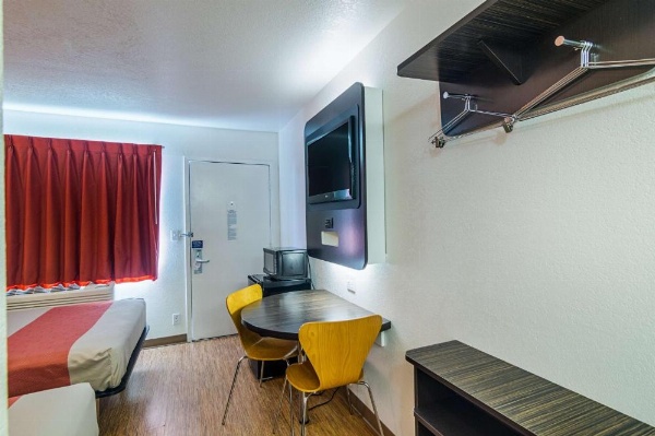 Motel 6-Ardmore, OK image 16