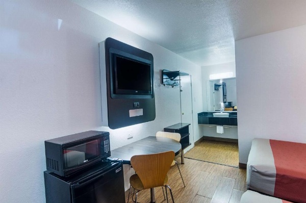 Motel 6-Ardmore, OK image 20