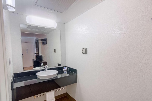 Motel 6-Ardmore, OK image 21